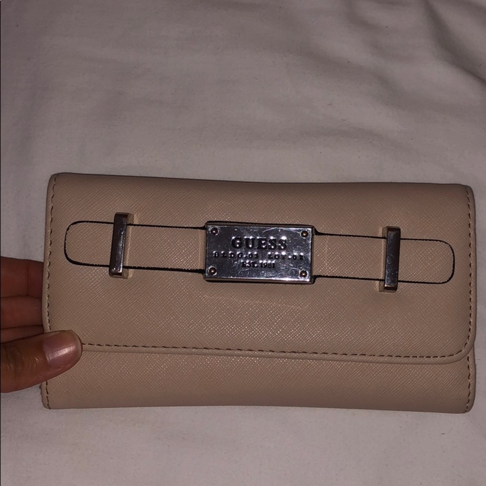 Guess wallet